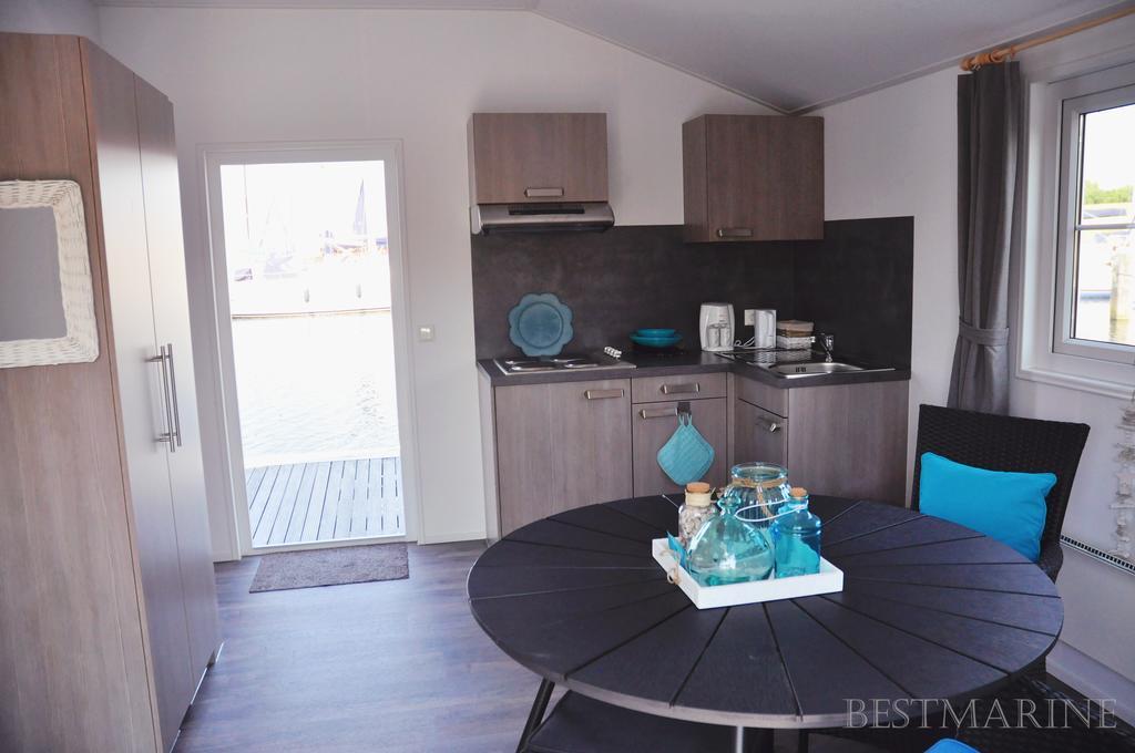 BestMarine Waterchalets Flevo Marina Lelystad Zimmer foto