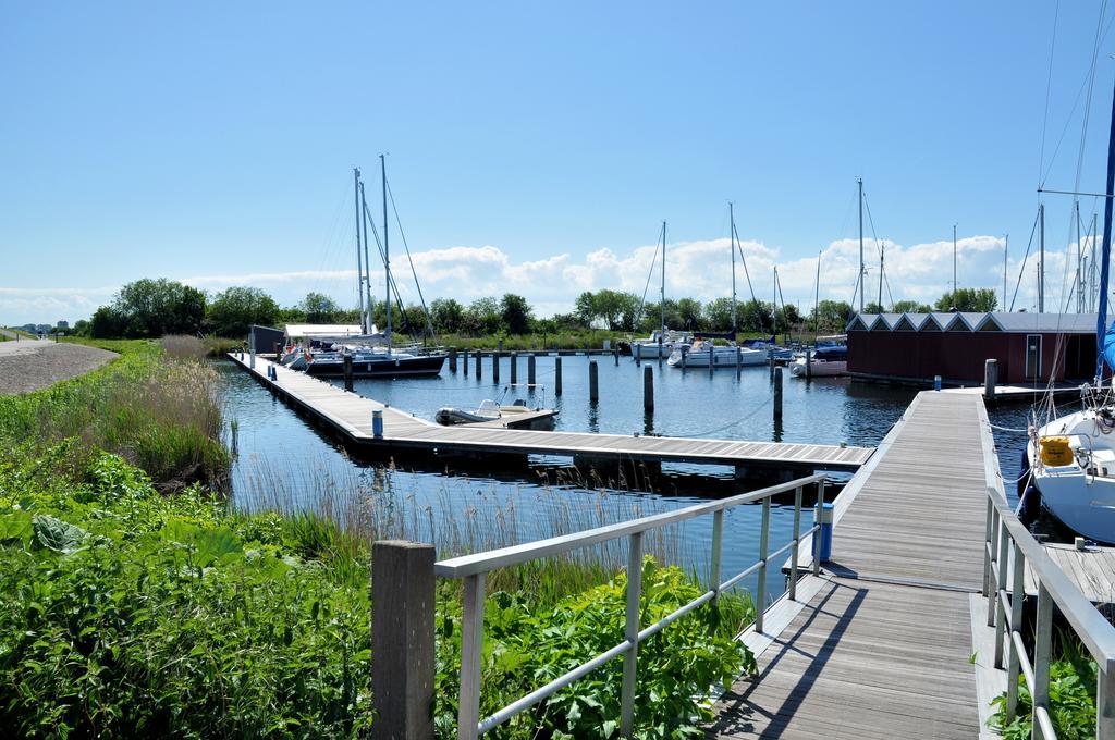 BestMarine Waterchalets Flevo Marina Lelystad Exterior foto